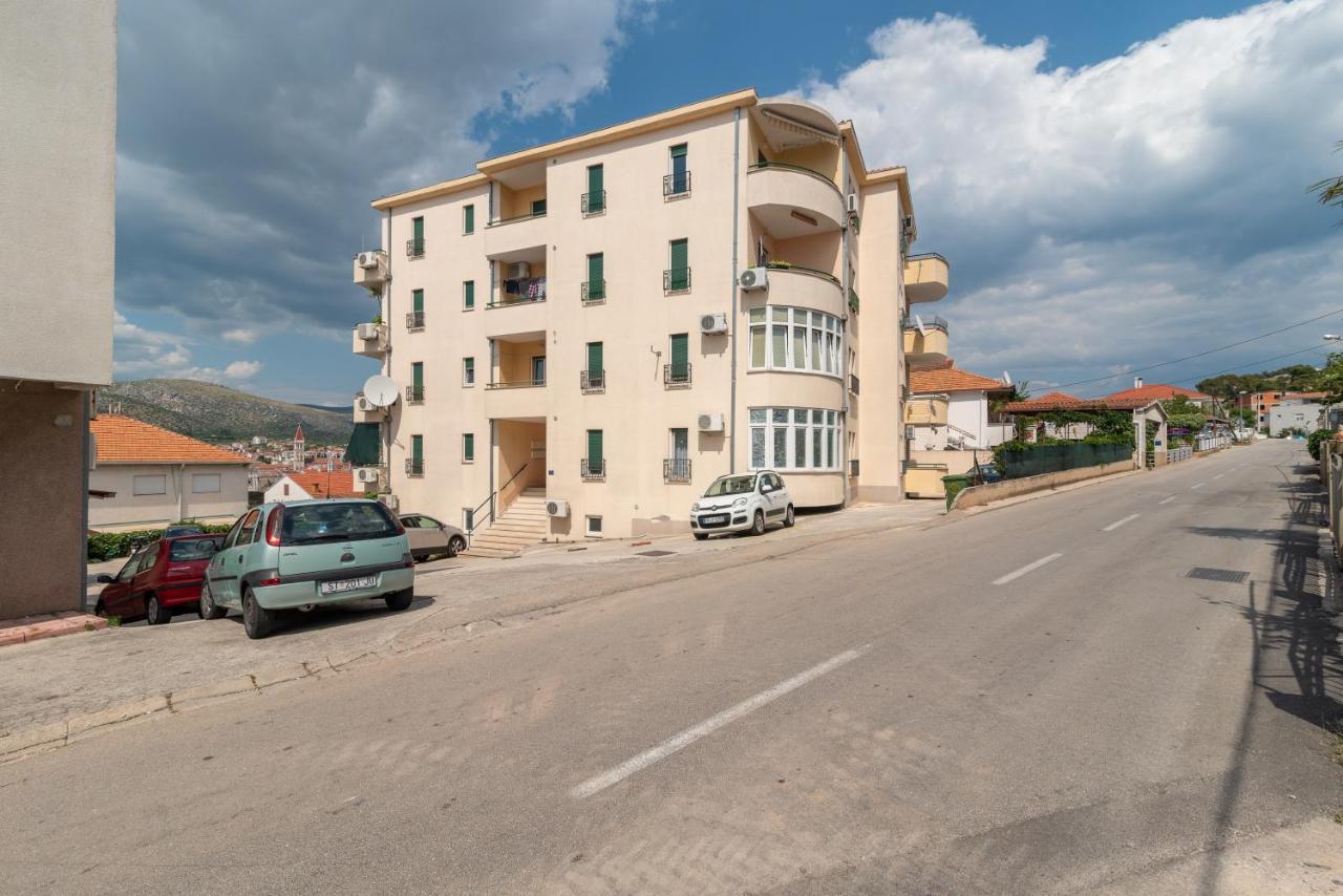 Apartman Dildo Apartman Trogir Kültér fotó