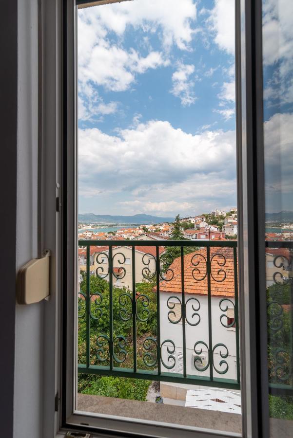 Apartman Dildo Apartman Trogir Kültér fotó